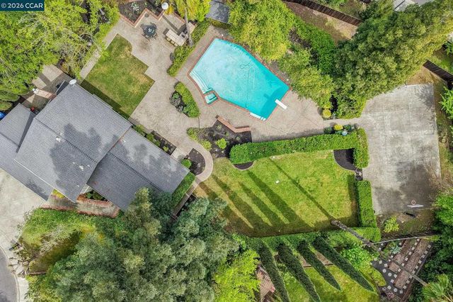 661 Derbyshire Place, Danville, CA 94526