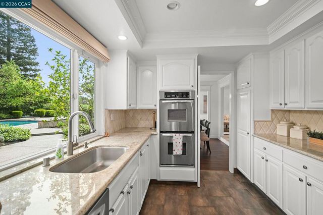 661 Derbyshire Place, Danville, CA 94526