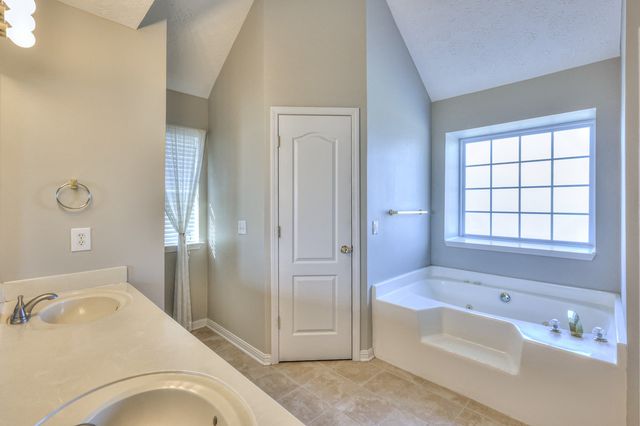 129 Breakwater Bay, Hermitage, TN 37076