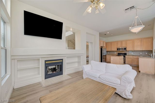 9240 Pitching Wedge Drive, Las Vegas, NV 89134