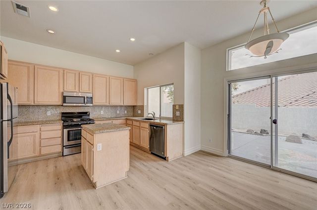 9240 Pitching Wedge Drive, Las Vegas, NV 89134