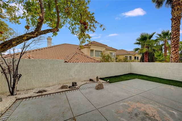 9240 Pitching Wedge Drive, Las Vegas, NV 89134