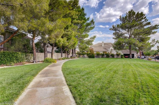 9240 Pitching Wedge Drive, Las Vegas, NV 89134