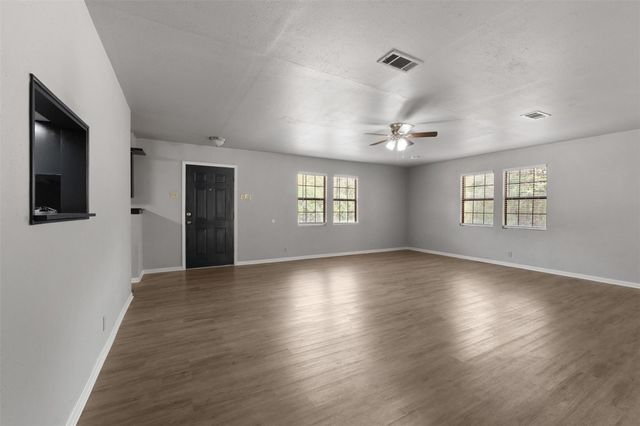 5 Top Flite Lane, Trinity, TX 75862