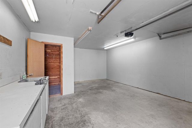 5 Top Flite Lane, Trinity, TX 75862