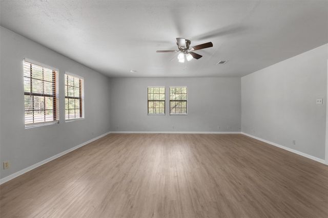 5 Top Flite Lane, Trinity, TX 75862