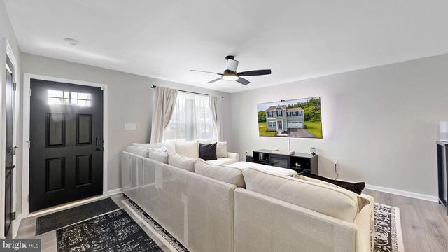 174 QUARTZ DR, Dover, DE 19904