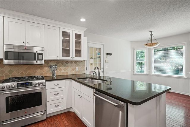 6732 Willowbrook Trail, Flowery Branch, GA 30542