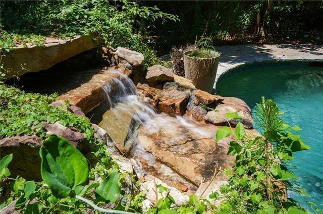 6732 Willowbrook Trail, Flowery Branch, GA 30542