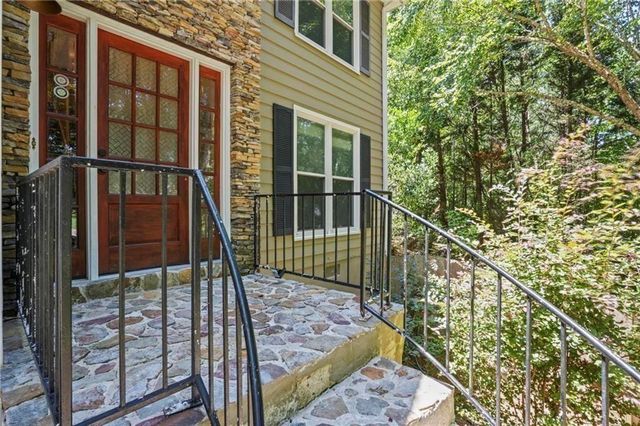 6732 Willowbrook Trail, Flowery Branch, GA 30542