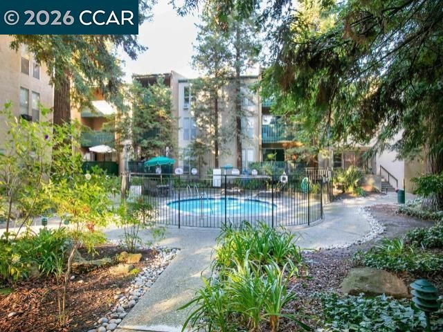 1236 Walker Ave 312, Walnut Creek, CA 94596
