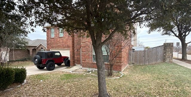 10369 Bradshaw Drive, Fort Worth, TX 76108