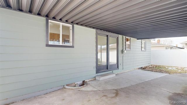 904 Oakview Drive, Saginaw, MI 48604