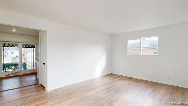 904 Oakview Drive, Saginaw, MI 48604