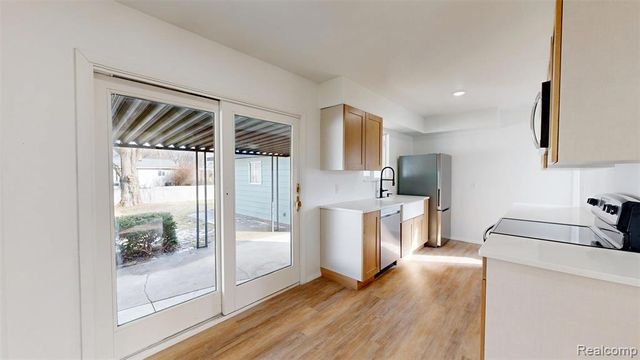 904 Oakview Drive, Saginaw, MI 48604