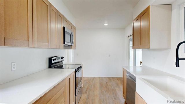 904 Oakview Drive, Saginaw, MI 48604