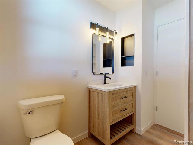 904 Oakview Drive, Saginaw, MI 48604