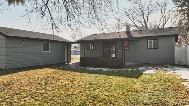 904 Oakview Drive, Saginaw, MI 48604