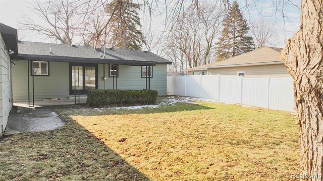 904 Oakview Drive, Saginaw, MI 48604