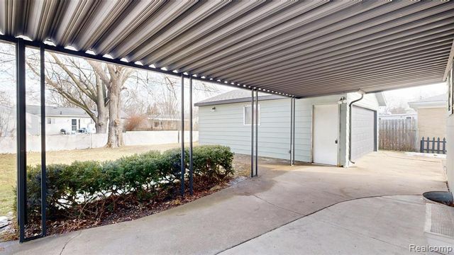 904 Oakview Drive, Saginaw, MI 48604