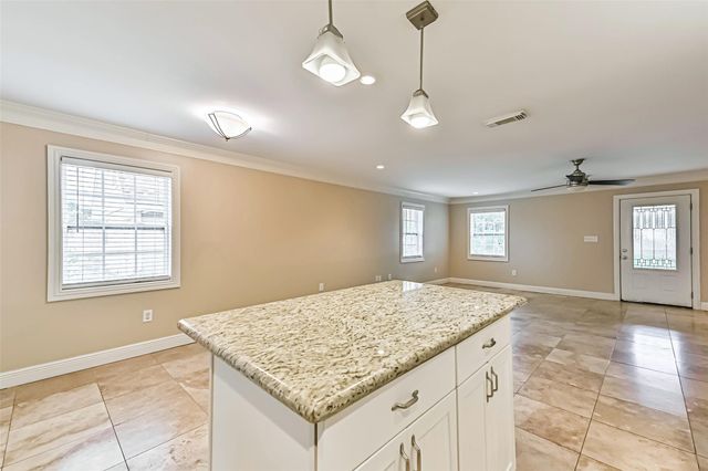 8007 Pruitt Drive, Galveston, TX 77554