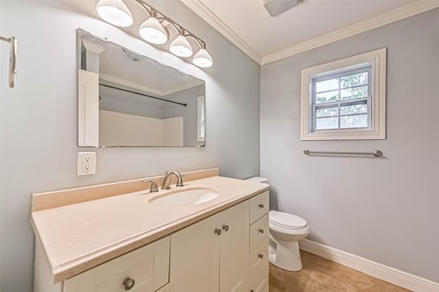 8007 Pruitt Drive, Galveston, TX 77554