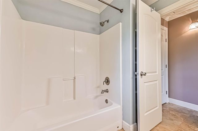 8007 Pruitt Drive, Galveston, TX 77554