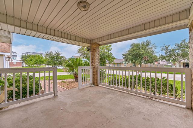 8007 Pruitt Drive, Galveston, TX 77554