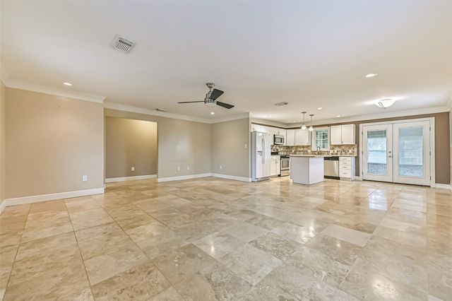 8007 Pruitt Drive, Galveston, TX 77554