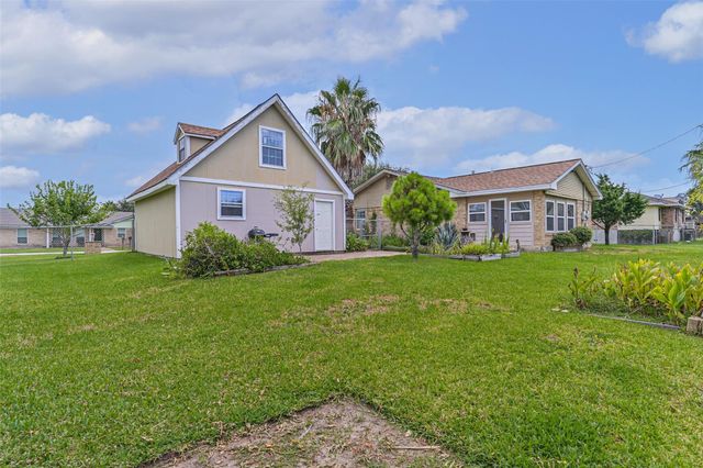 8007 Pruitt Drive, Galveston, TX 77554