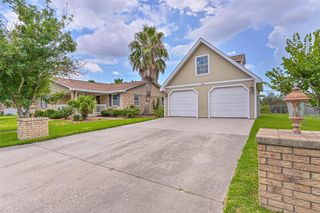 8007 Pruitt Drive, Galveston, TX 77554