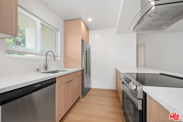 833 5th Street 203, Santa Monica, CA 90403