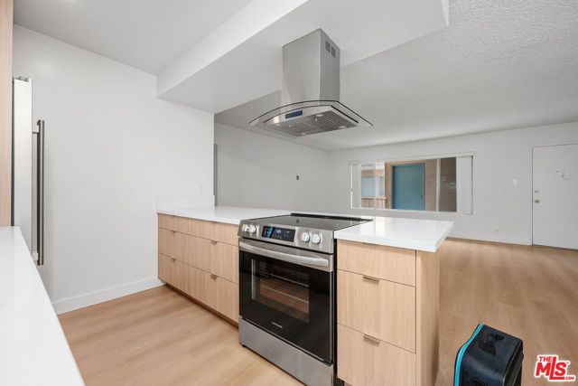 833 5th Street 203, Santa Monica, CA 90403