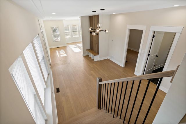 5700 W Grace Street, Chicago, IL 60634