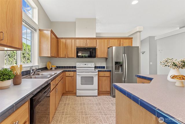 1933 Windflower Lane SE, Lacey, WA 98503