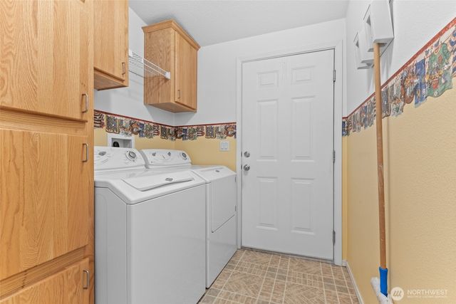 1933 Windflower Lane SE, Lacey, WA 98503