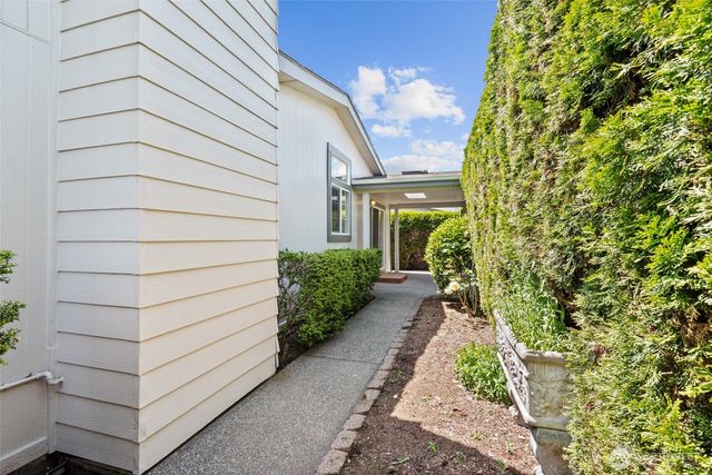1933 Windflower Lane SE, Lacey, WA 98503