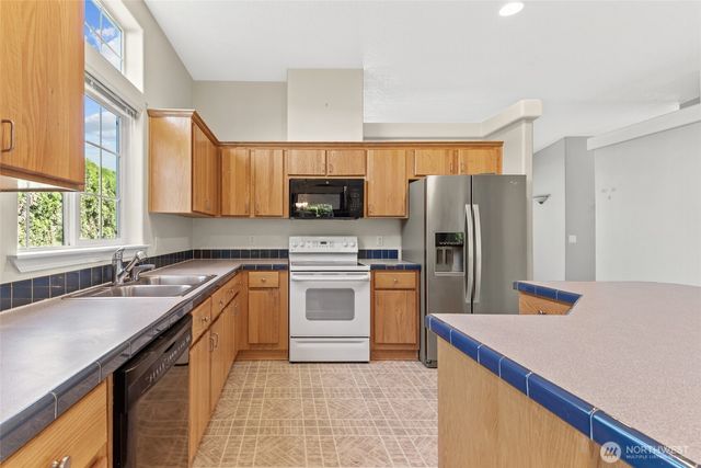 1933 Windflower Lane SE, Lacey, WA 98503