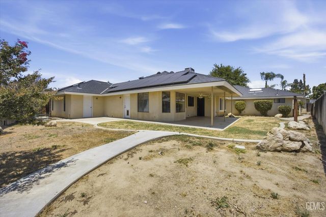 5306 Deville Court, Bakersfield, CA 93308