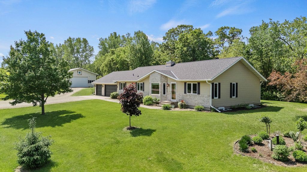 N5887 1110th Street, Oak Grove Twp, WI 54021