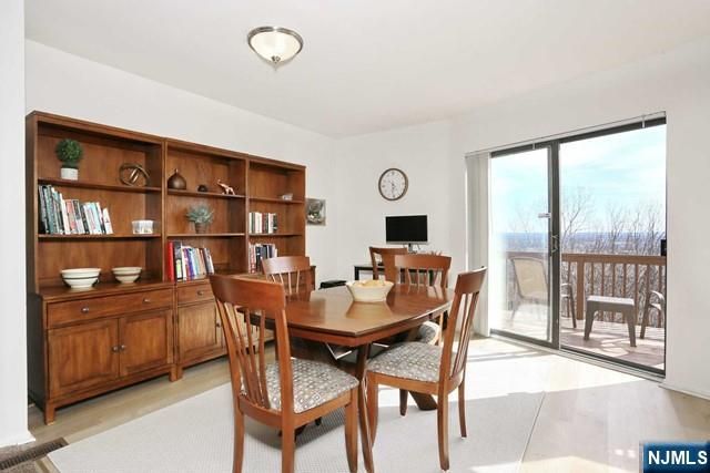 16 Alana Drive 16, Hawthorne, NJ 07506