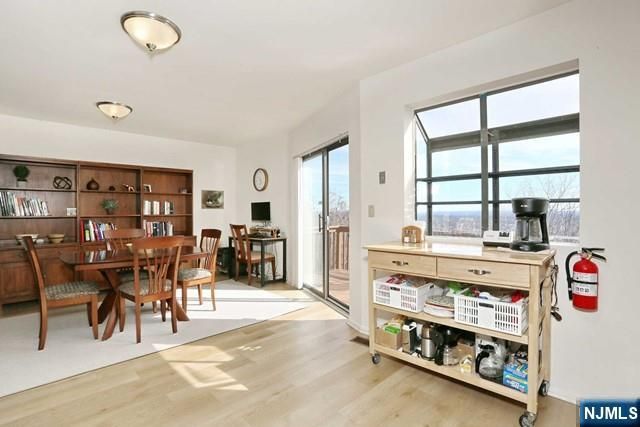 16 Alana Drive 16, Hawthorne, NJ 07506