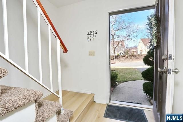 16 Alana Drive 16, Hawthorne, NJ 07506