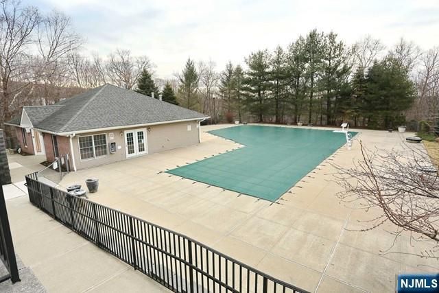 16 Alana Drive 16, Hawthorne, NJ 07506