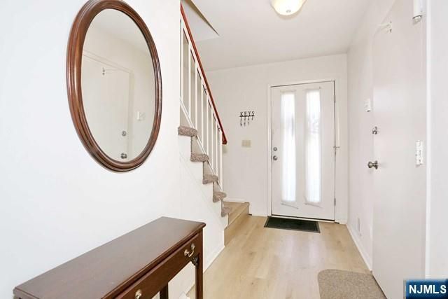 16 Alana Drive 16, Hawthorne, NJ 07506