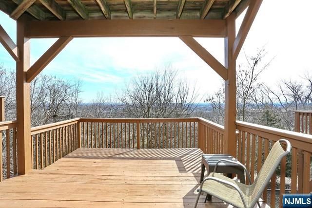 16 Alana Drive 16, Hawthorne, NJ 07506