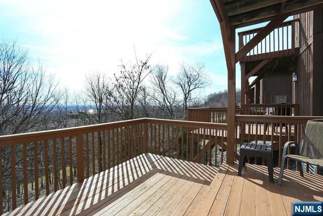 16 Alana Drive 16, Hawthorne, NJ 07506