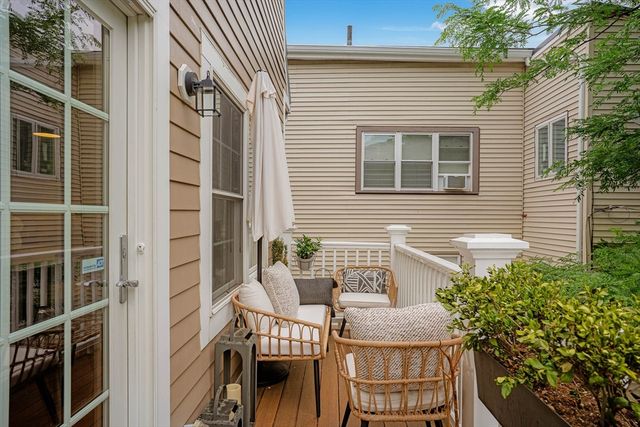 39 Cottage St 2, Boston, MA 02128