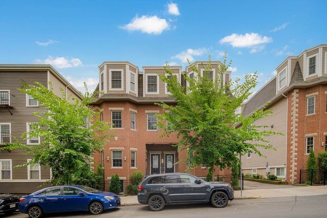 39 Cottage St 2, Boston, MA 02128