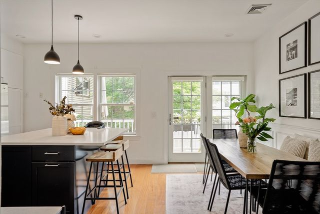 39 Cottage St 2, Boston, MA 02128